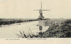 7214 Gezicht op de Molenvliet te Baambrugge(gemeente Abcoude-Baambrugge), met op de achtergrond de Donkervlietse molen.